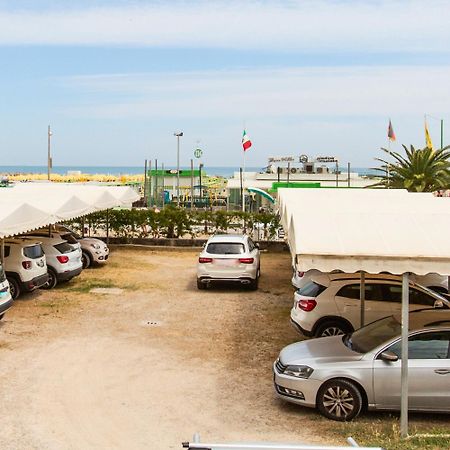 Hotel Vela D'Oro Ріміні Екстер'єр фото