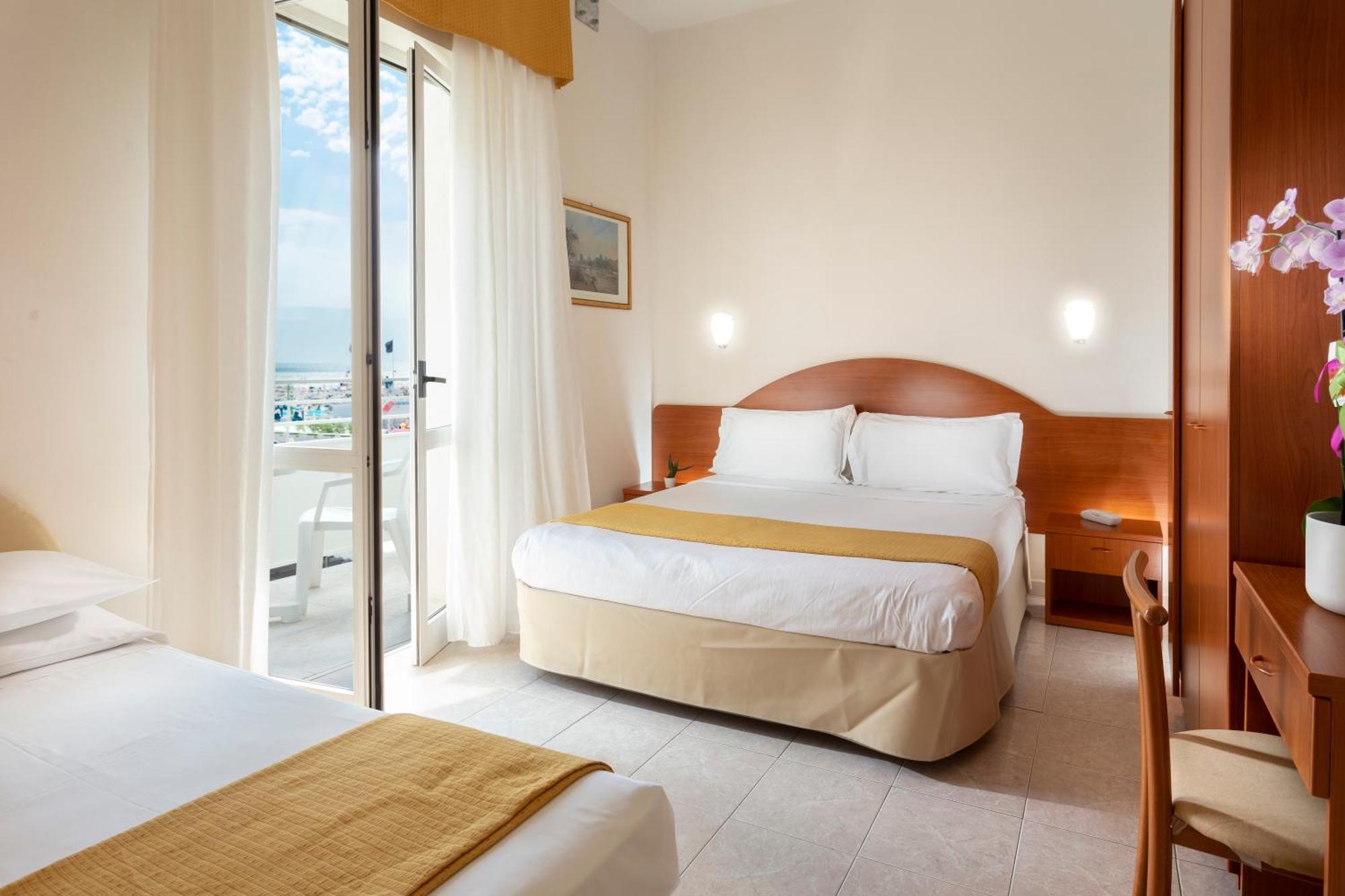 Hotel Vela D'Oro Ріміні Екстер'єр фото