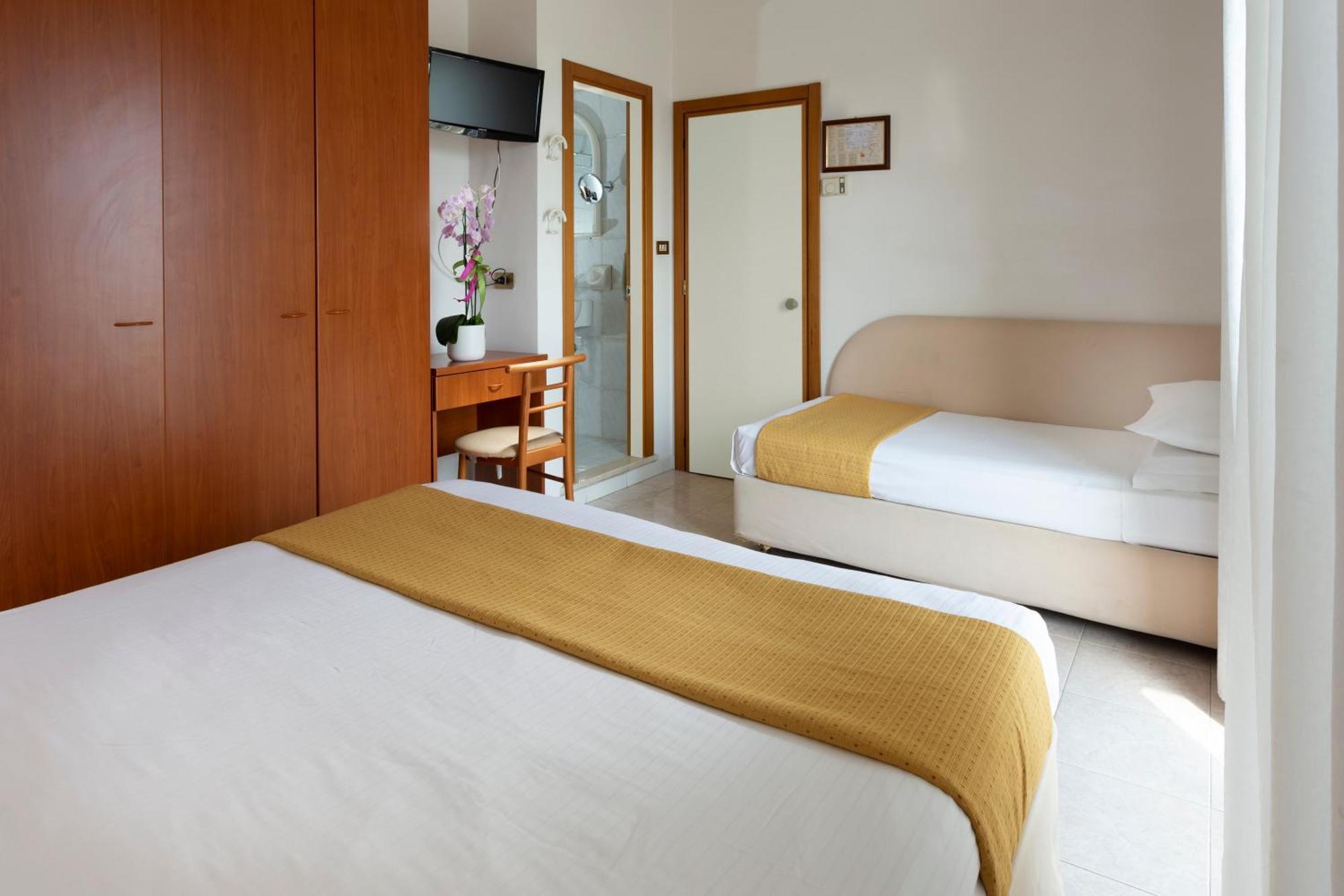 Hotel Vela D'Oro Ріміні Екстер'єр фото