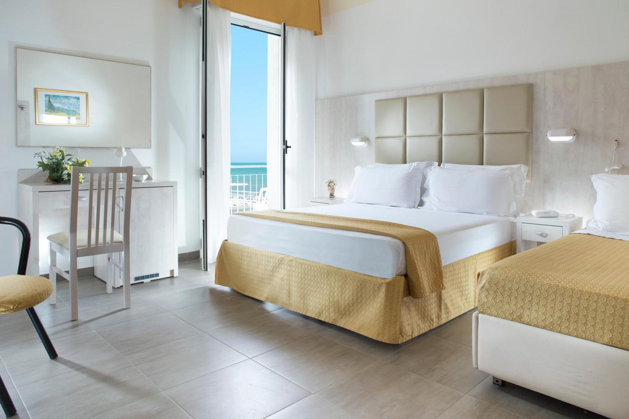 Hotel Vela D'Oro Ріміні Екстер'єр фото