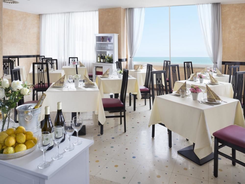 Hotel Vela D'Oro Ріміні Екстер'єр фото